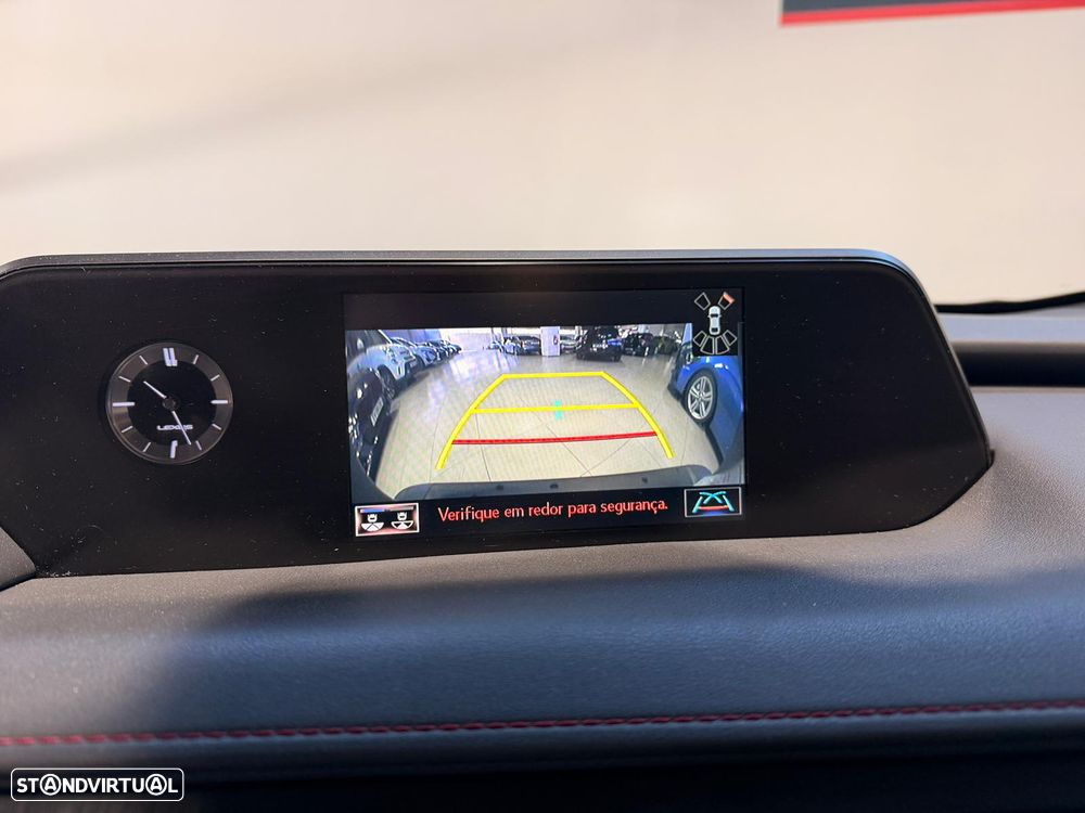 Lexus UX 250h F Sport - 35