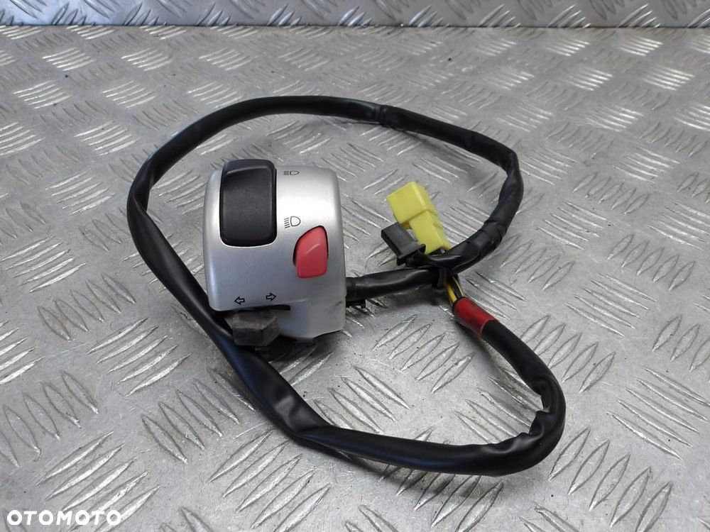 Przełącznik przyciski świateł lewe SUZUKI VLR 1800 C109R BOULEVARD/INTRUDER 08-13r   PN. 37400-41FC0 - 1