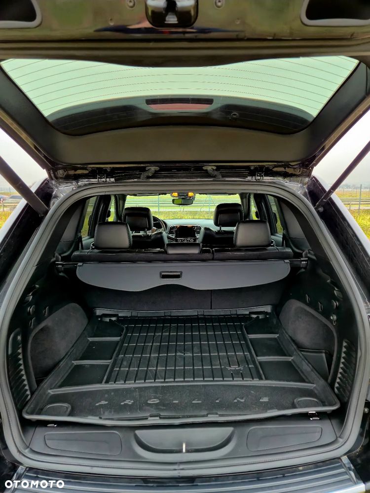 Jeep Grand Cherokee - 17