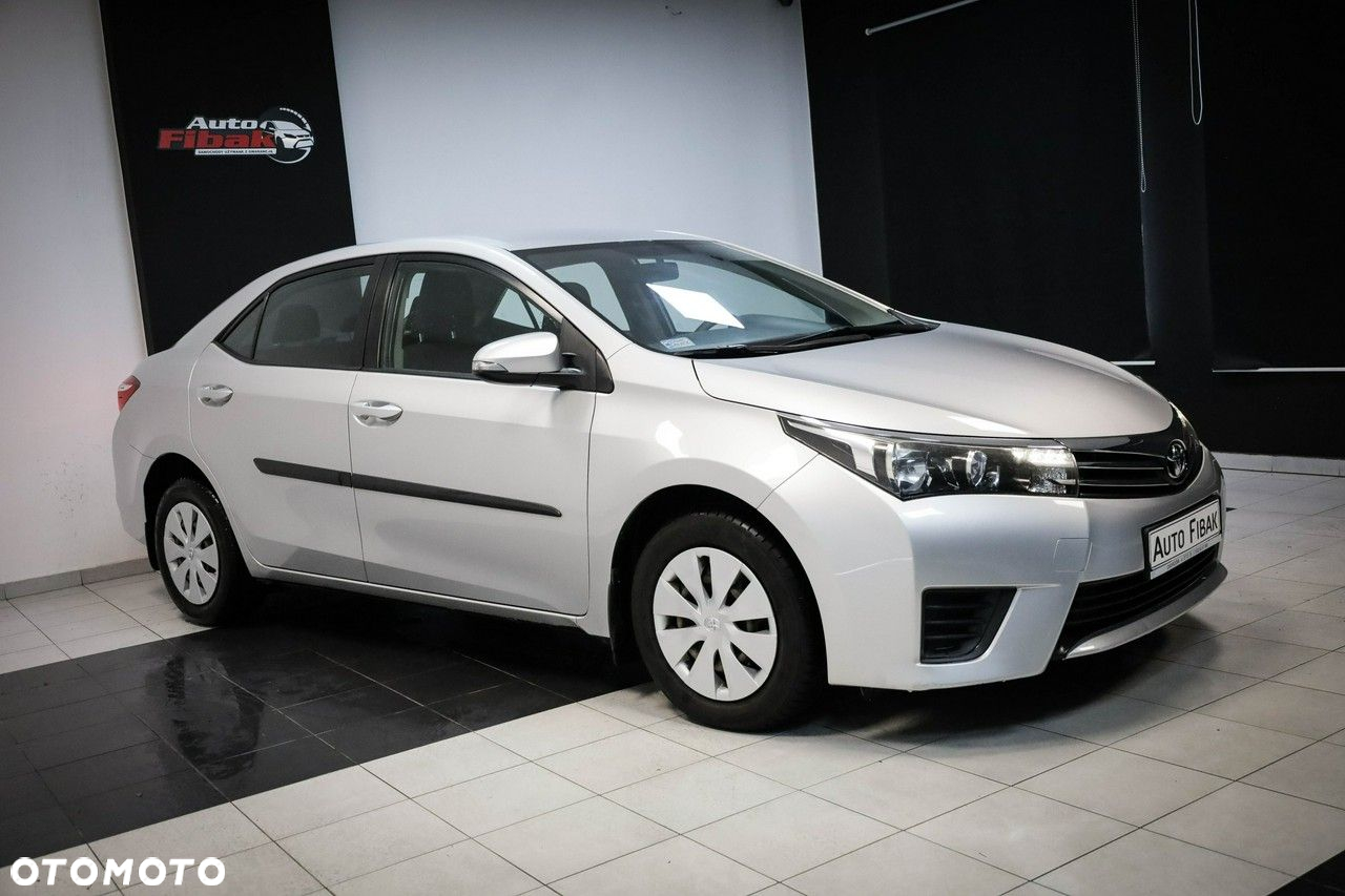 Toyota Corolla - 2