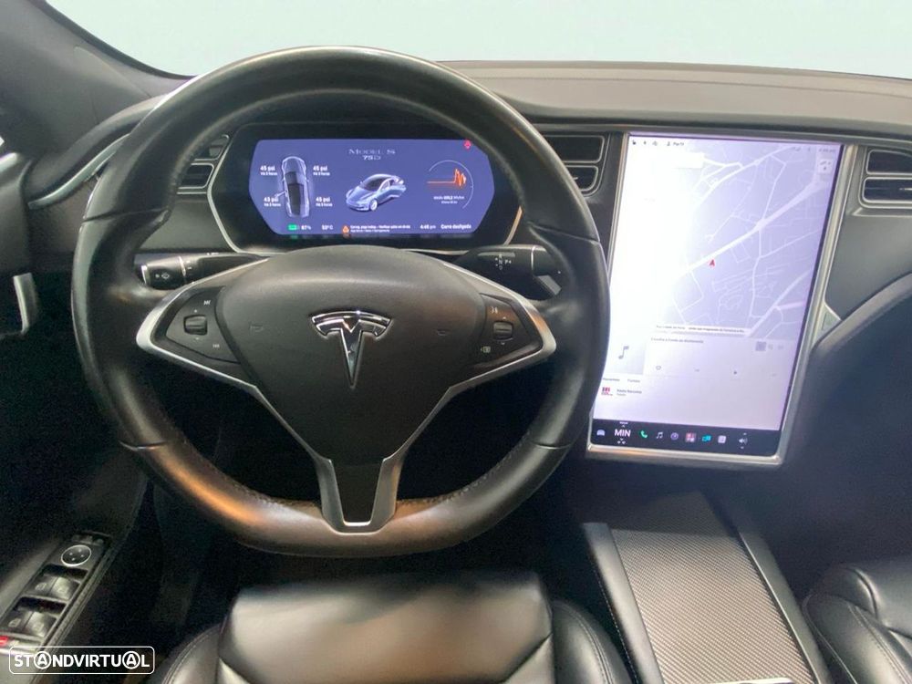 Tesla Model S - 9