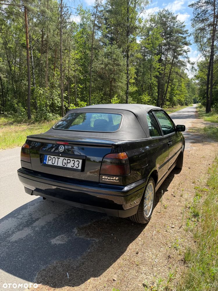 Volkswagen Golf Cabrio - 3