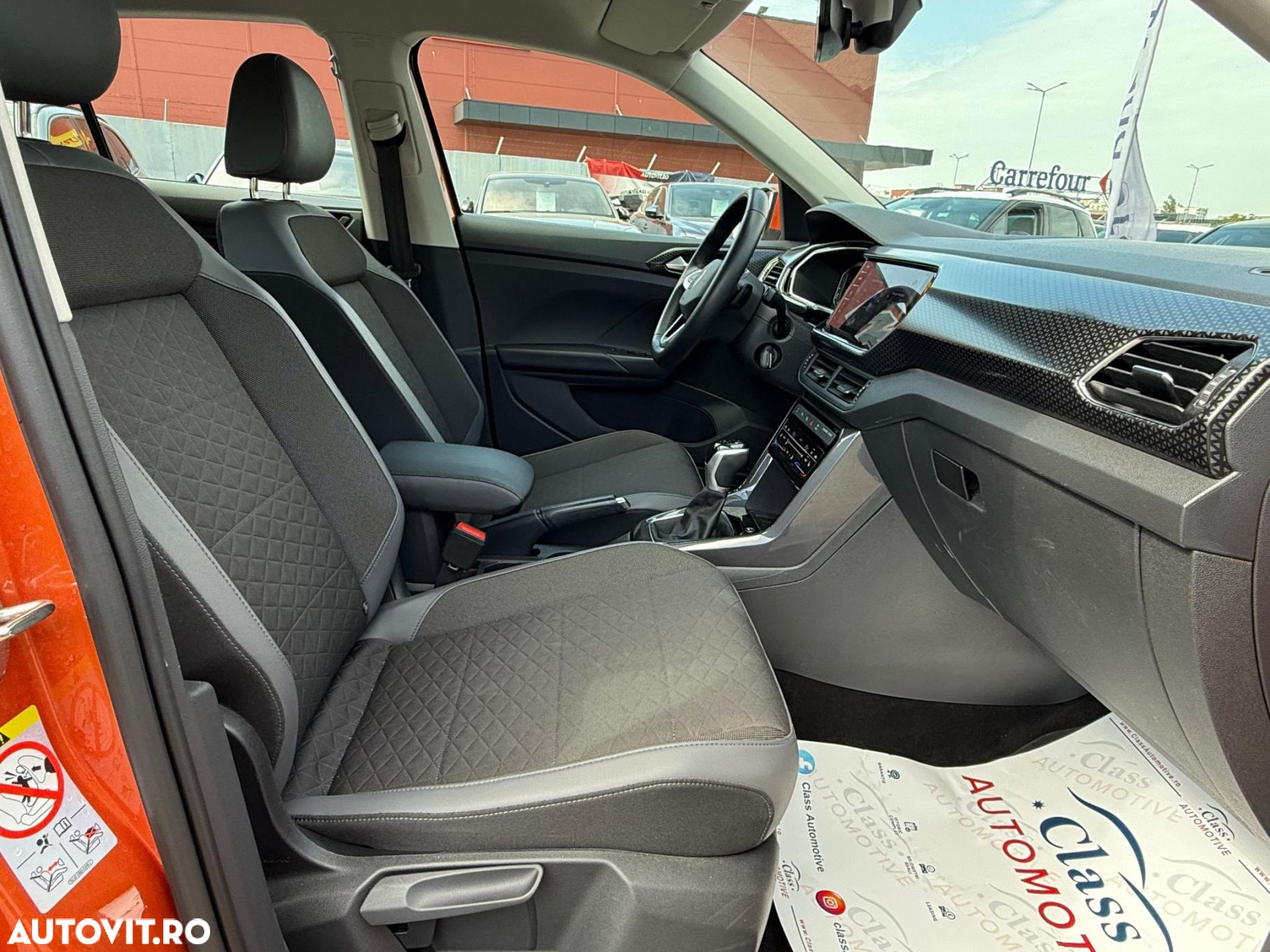 Volkswagen T-Cross - 14