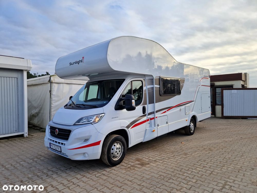 Sunlight A70 Kamper 6 Osób Alkowa Fiat 2.3 JTD Capron A62 Carado A464 - 2