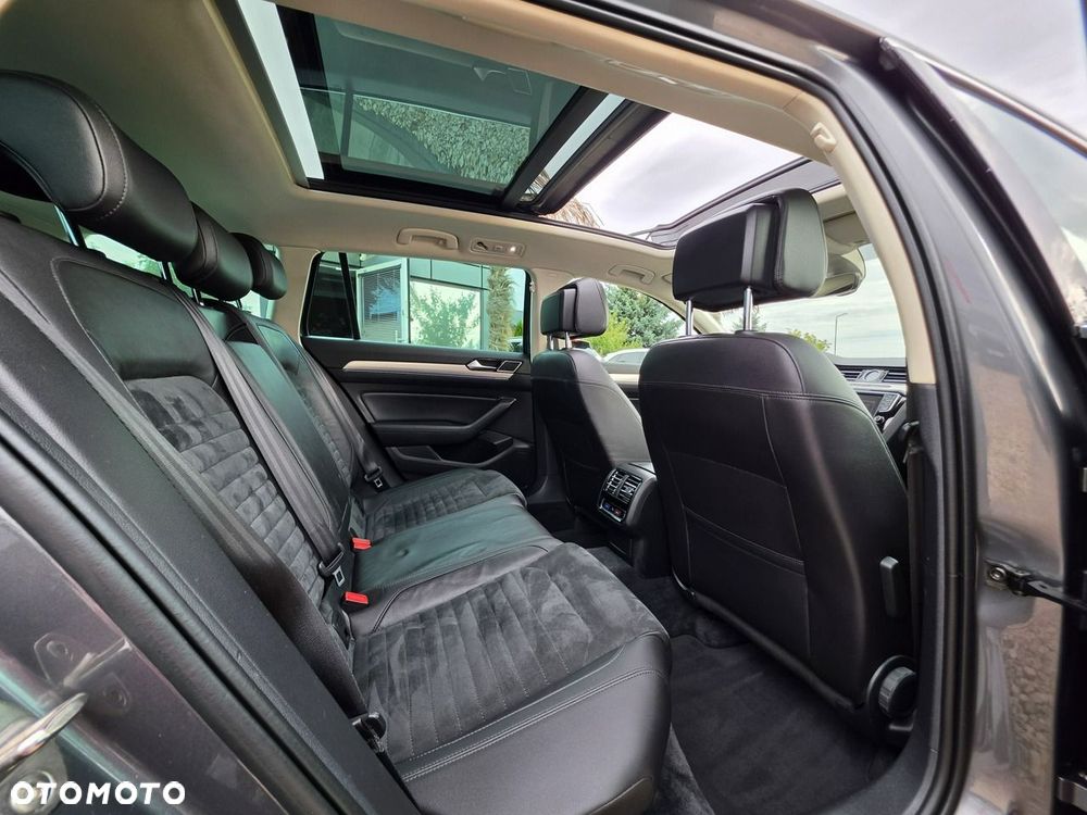 Volkswagen Passat - 38