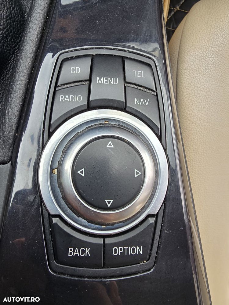 BMW Seria 5 520d - 23