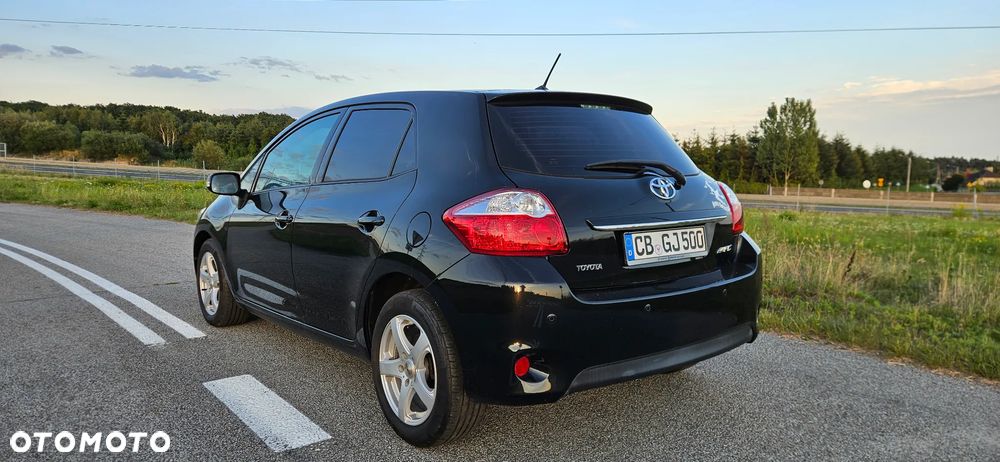 Toyota Auris 1.6 Valvematic Executive - 3