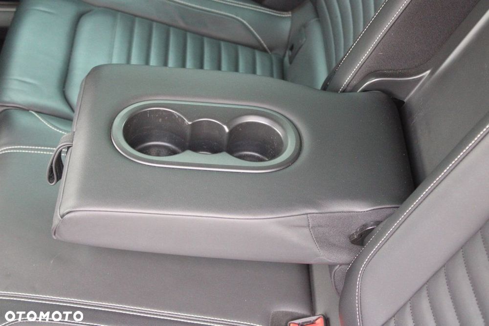 Volkswagen Passat - 22