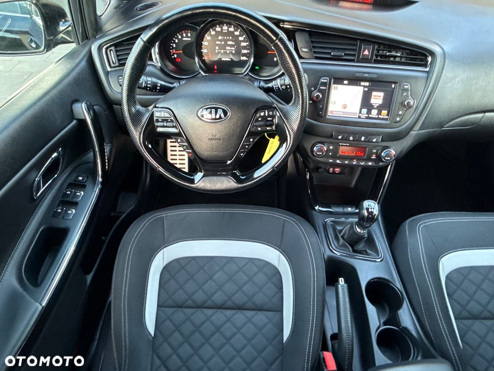 Kia Ceed 1.6 CRDi 136 ISG GT Line - 8