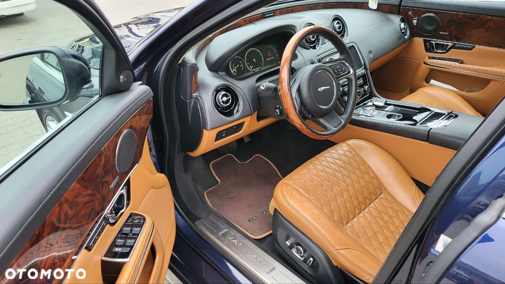 Jaguar XJ 3.0 T AWD Portfolio - 6