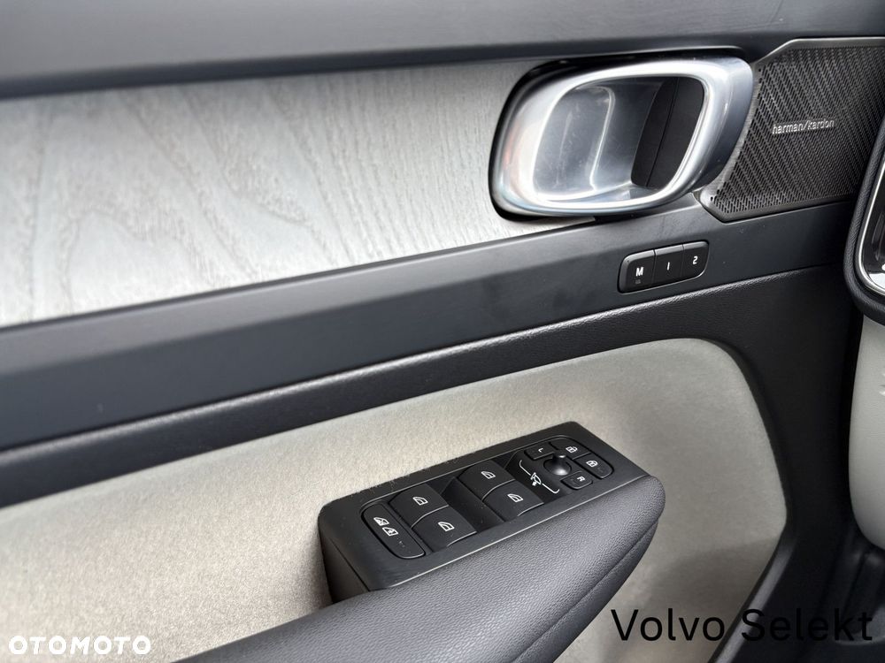Volvo XC 40 - 18