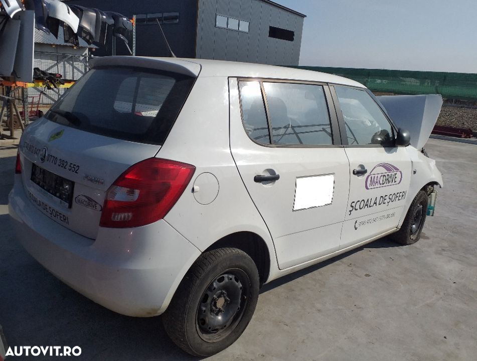 Dezmembram Skoda Fabia,1.6 D,an fabricatie 2014 - 1