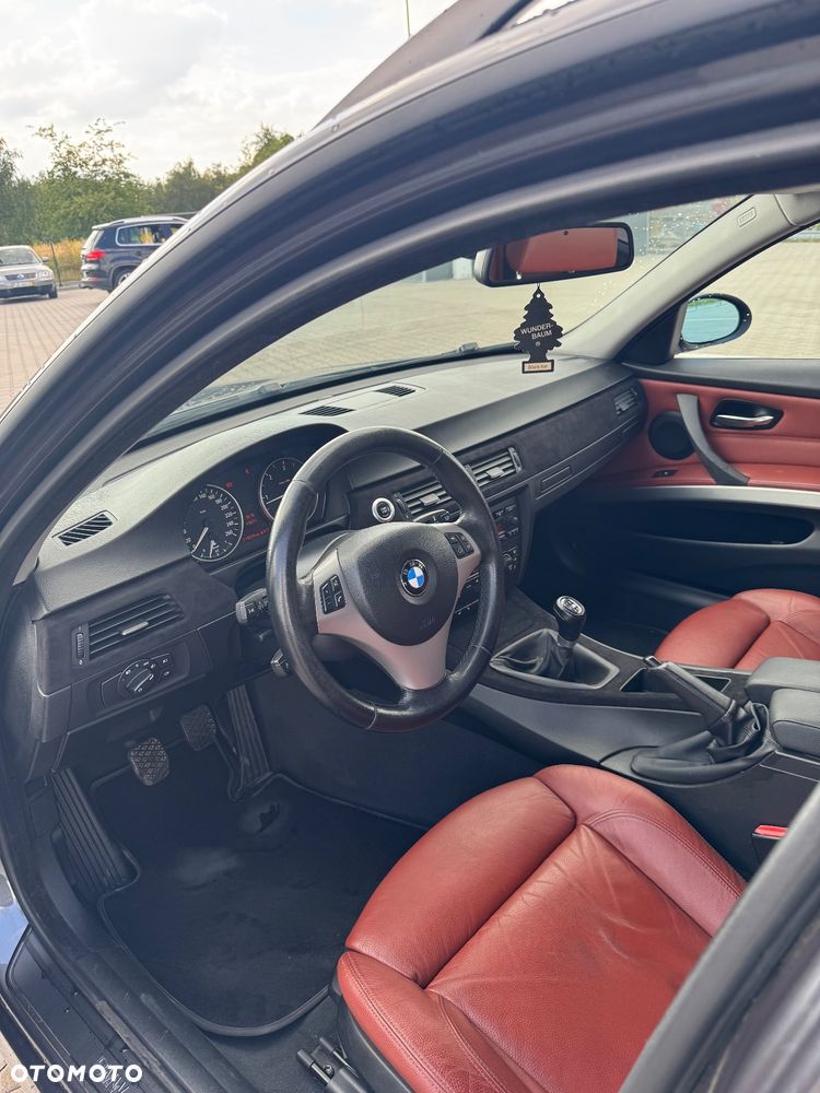 BMW Seria 3 320d - 10