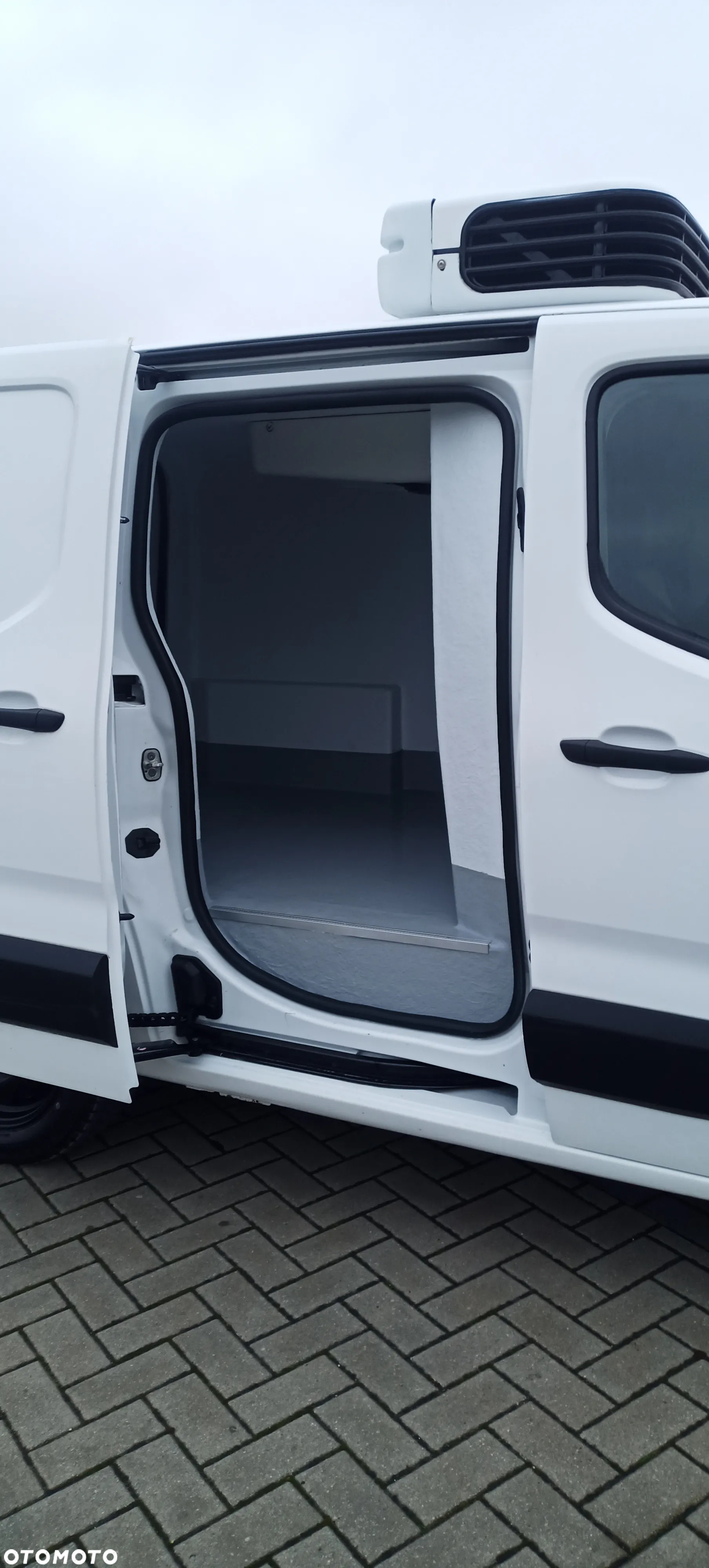 Peugeot Partner Berlingo Combo Doblo Automat Izoterma Chłodnia Mroźnia do lodów minus 20 stopni 220V grzanie - 6