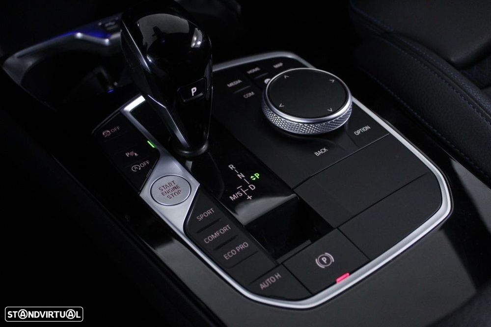 BMW 116 d Pack Desportivo M Auto - 34