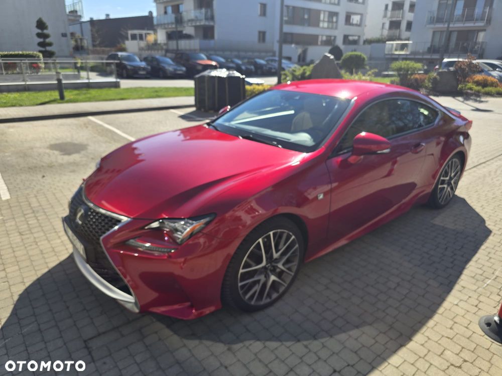 Lexus RC 200t / 300 F Sport - 11