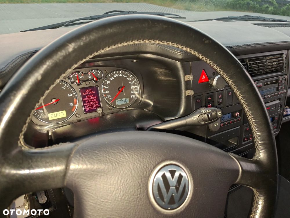 Volkswagen Caravelle - 21