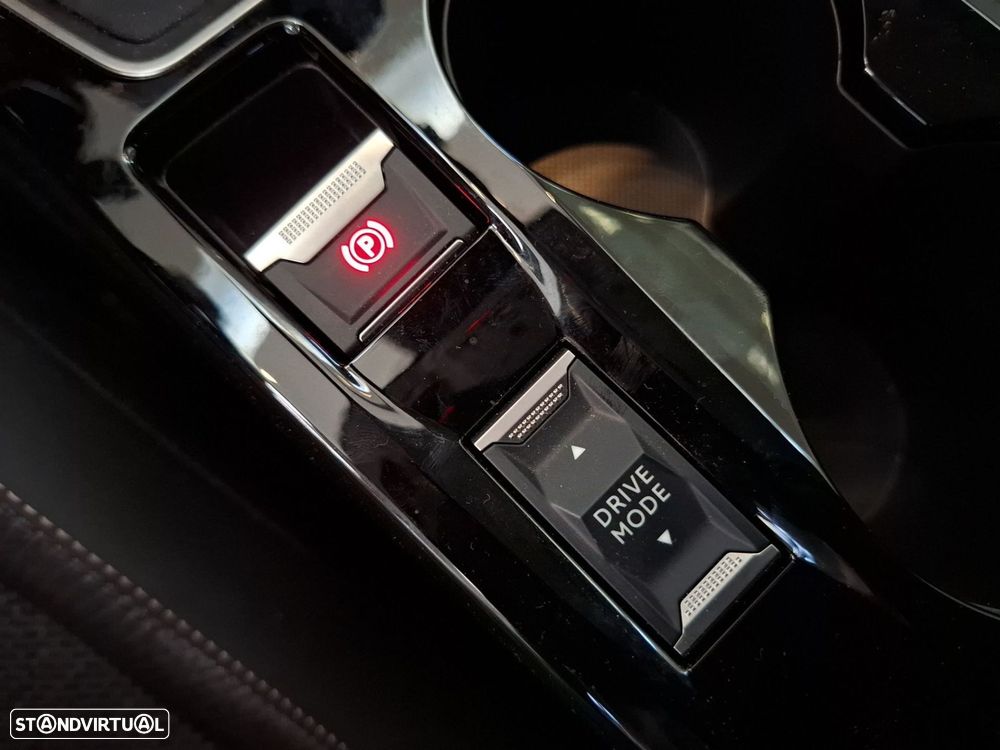 Peugeot 208 1.2 PureTech Allure — fotografia 16