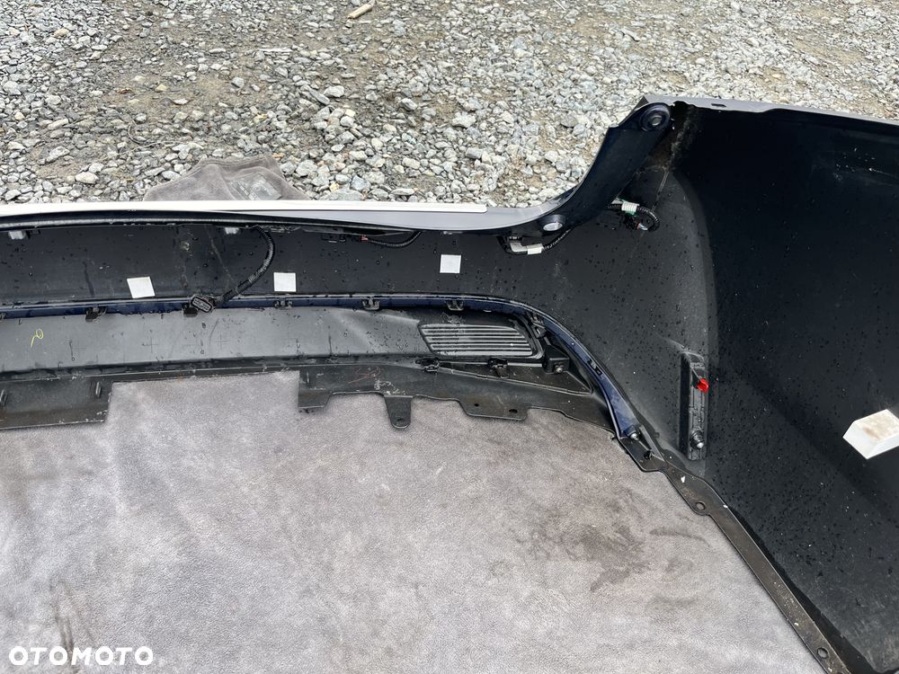 Zderzak tył 4xPDC Toyota Corolla E21 LIFT KOMBI 8X8 - 13