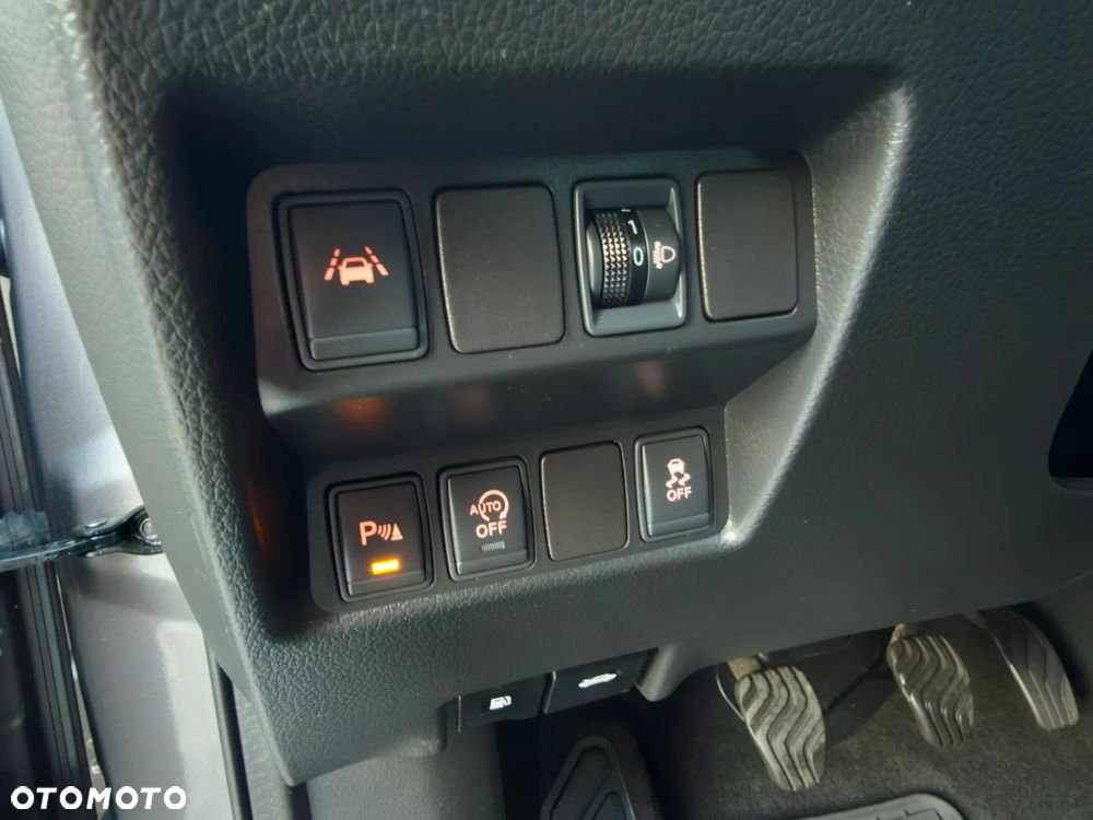 Nissan Qashqai 1.6 DIG-T 360 - 25