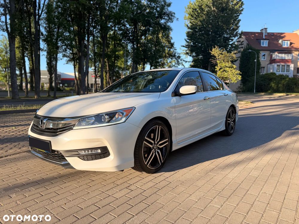 Honda Accord - 1