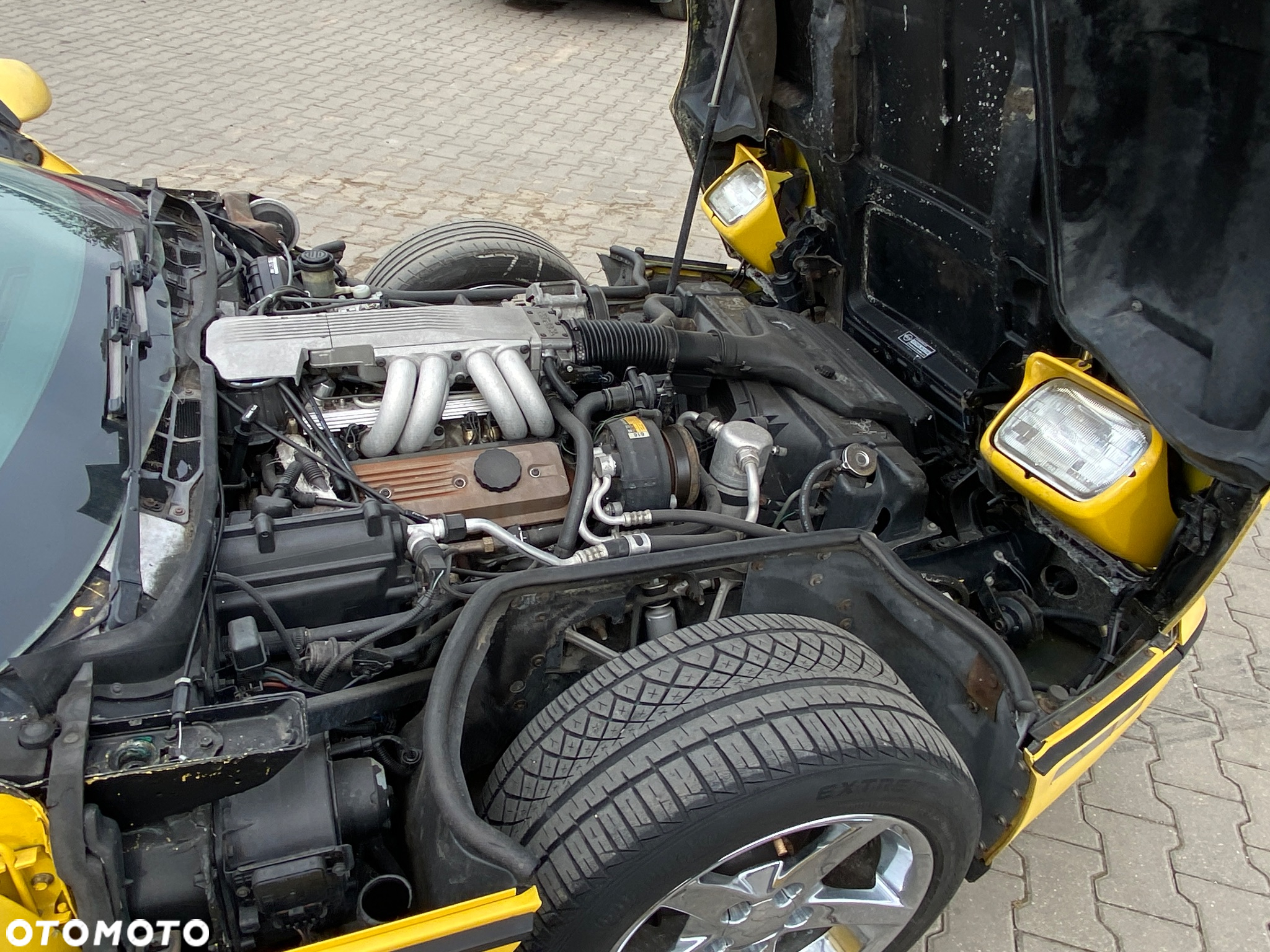 Chevrolet Corvette - 24