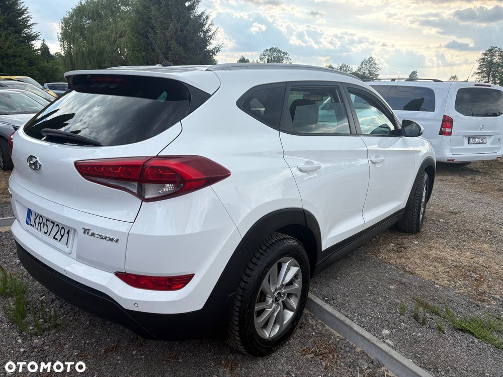 Hyundai Tucson 1.6 GDI BlueDrive Comfort 2WD - 9