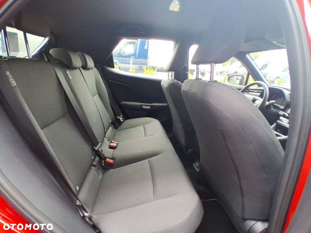 Lexus LBX 1.5 Hybrid - 12