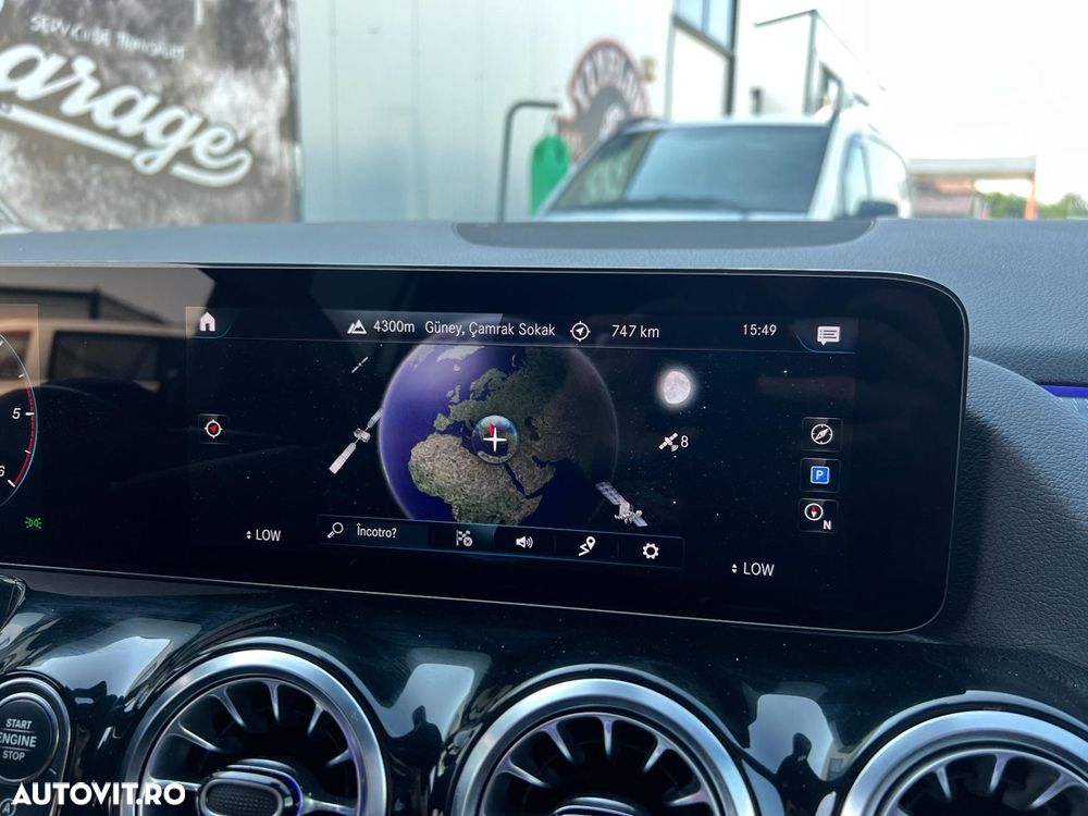 Mercedes-Benz GLA 200 d 8G-DCT Progressive - 11