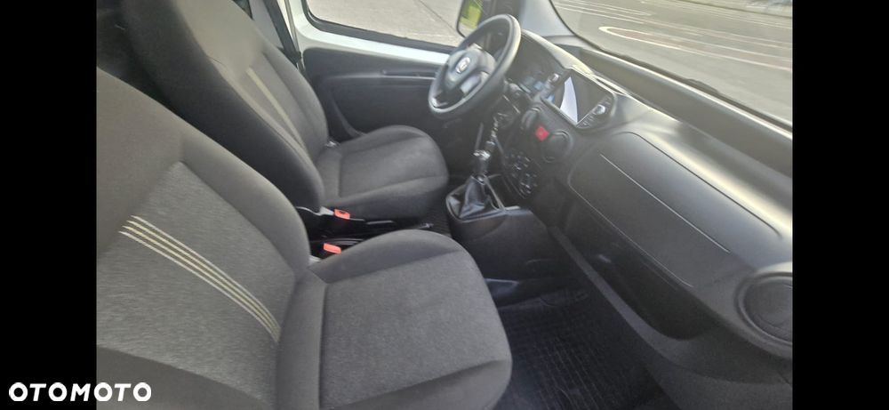 Fiat Fiorino Kombi 8V Base - 14