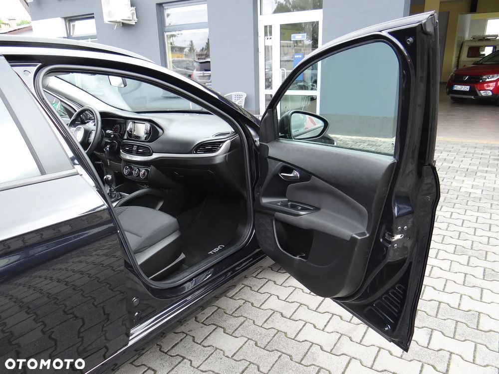 Fiat Tipo 1.4 16v Lounge EU6d - 31