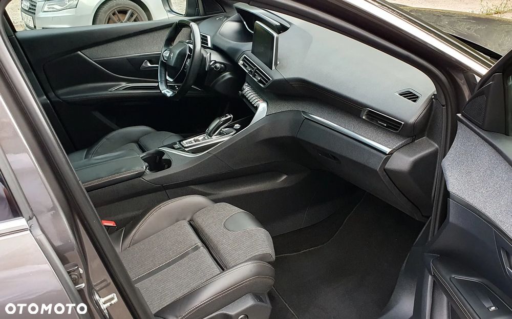 Peugeot 3008 - 16