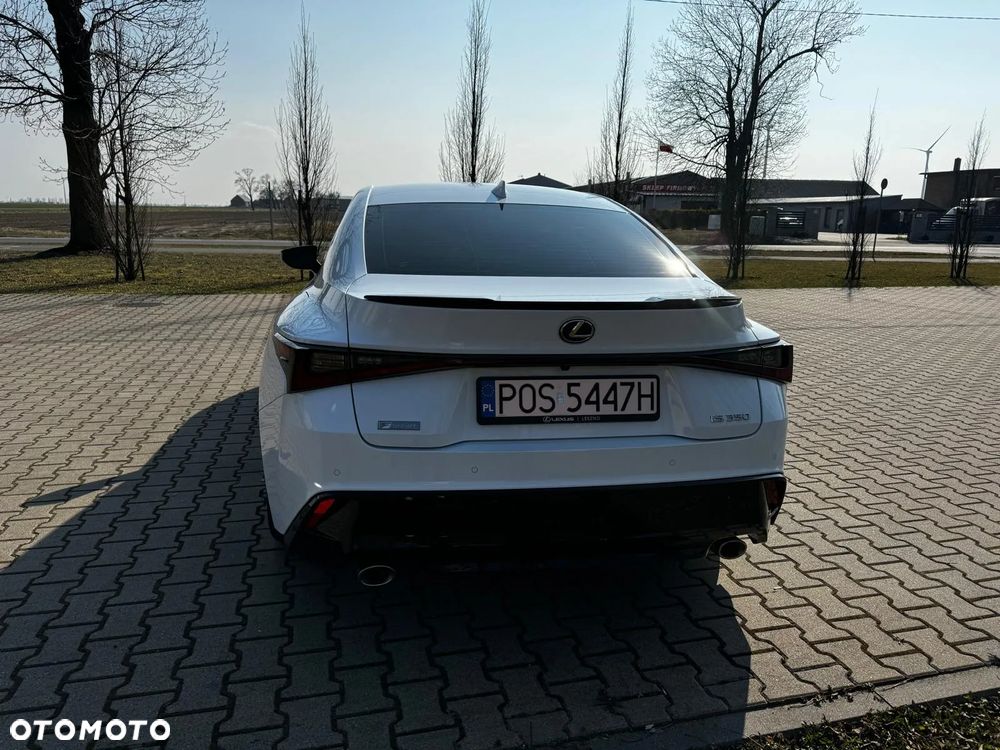 Lexus IS - 4