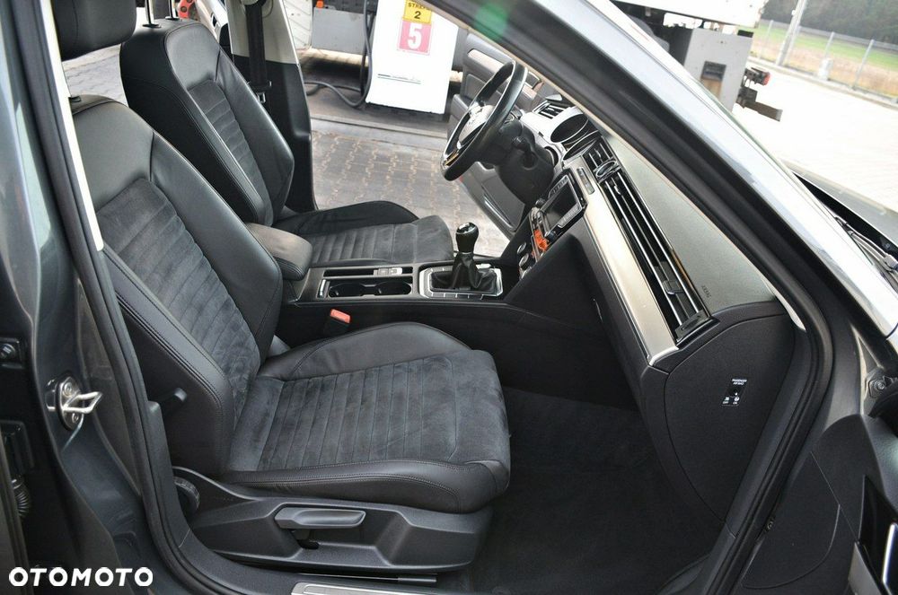 Volkswagen Passat - 27