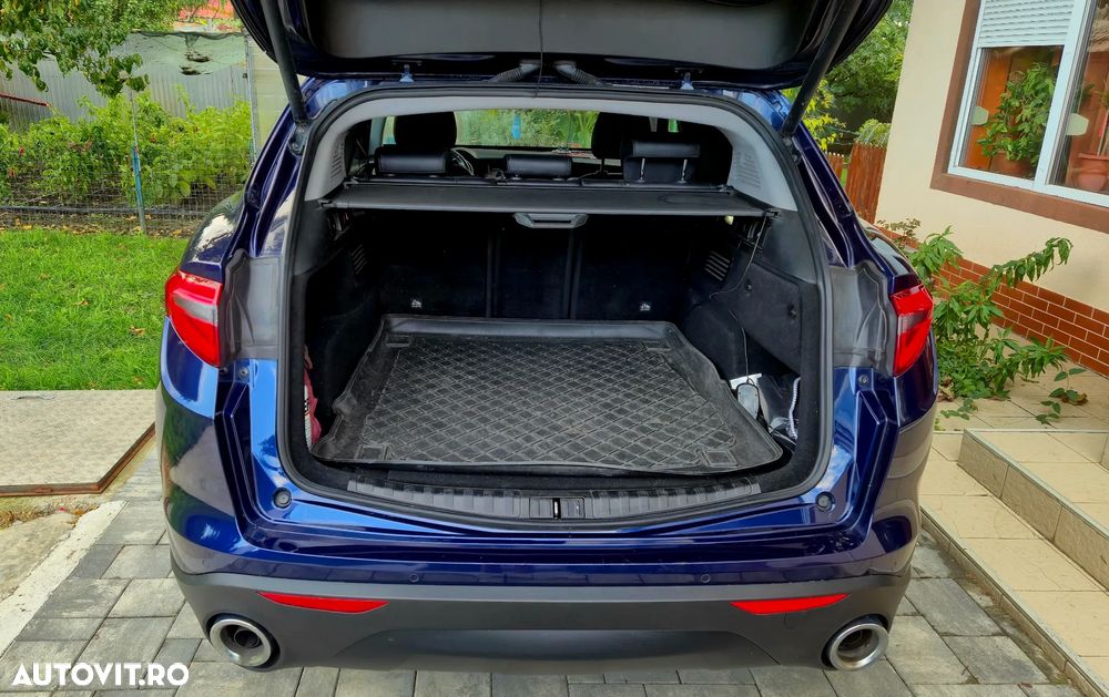 Alfa Romeo Stelvio 2.2 Diesel 16V AT8-Q4 Executive - 11
