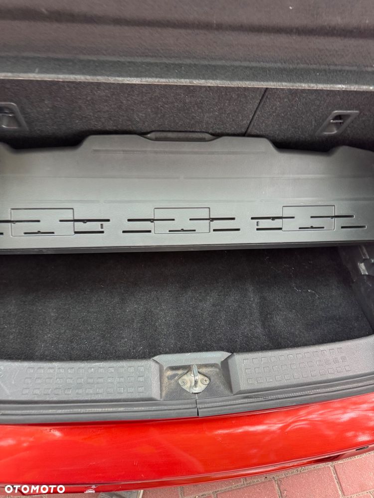 Suzuki Swift 1.3 JB Edition - 11
