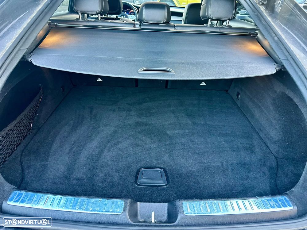Mercedes-Benz GLC 300 - 21