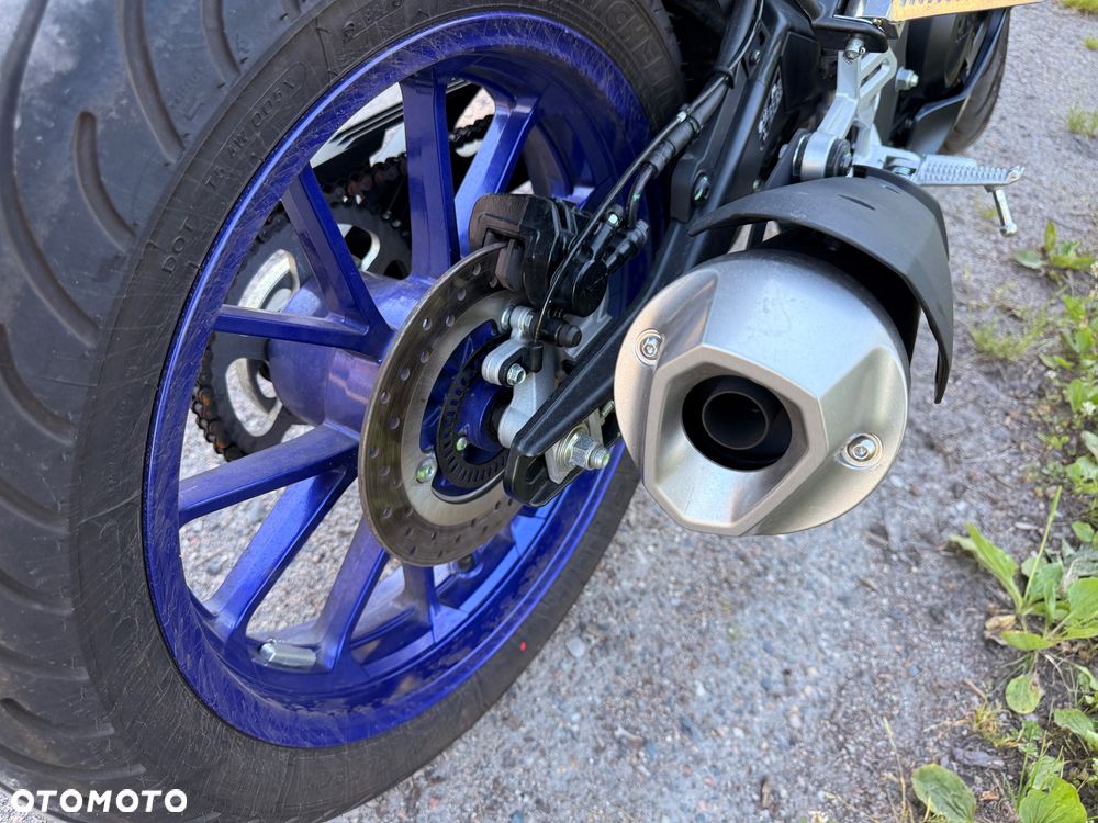 Yamaha YZF - 5