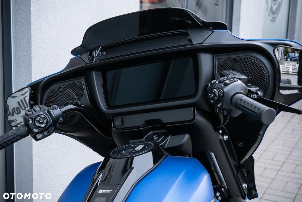 Harley-Davidson Touring Street Glide - 40