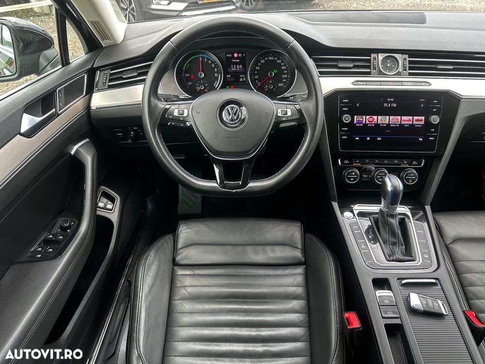 Volkswagen Passat - 8