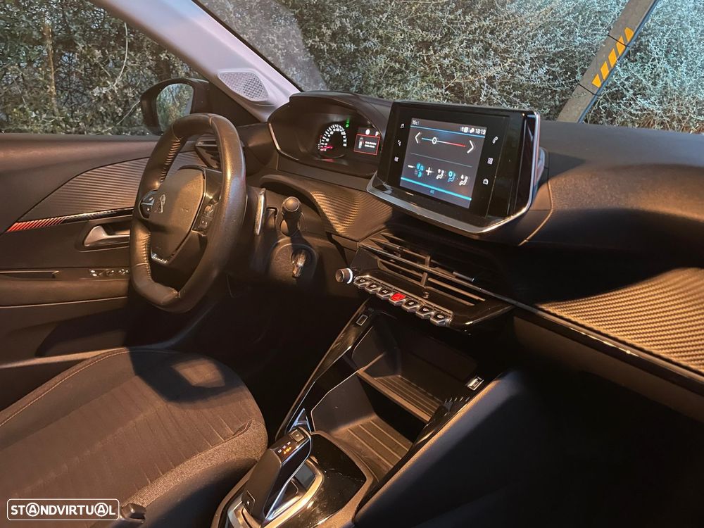 Peugeot 208 1.2 PureTech Allure EAT8 - 11