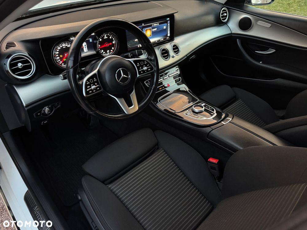 Mercedes-Benz Klasa E 220 d 4Matic 9G-TRONIC Sportstyle Edition - 21