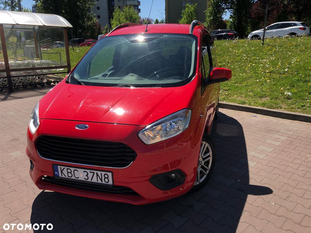 Ford Tourneo Courier 1.0 EcoBoost S&S Titanium - 17