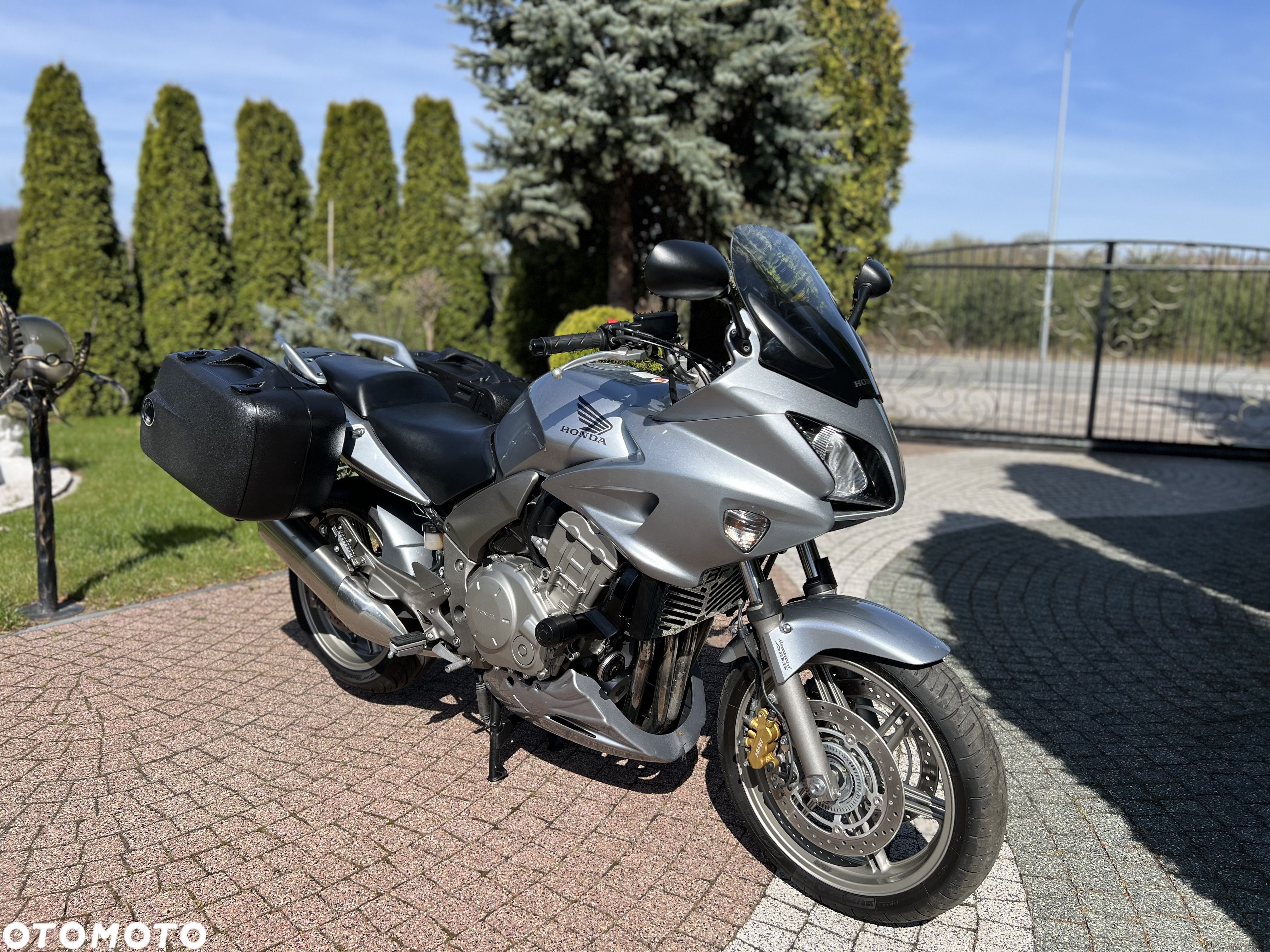 Honda CBF - 1