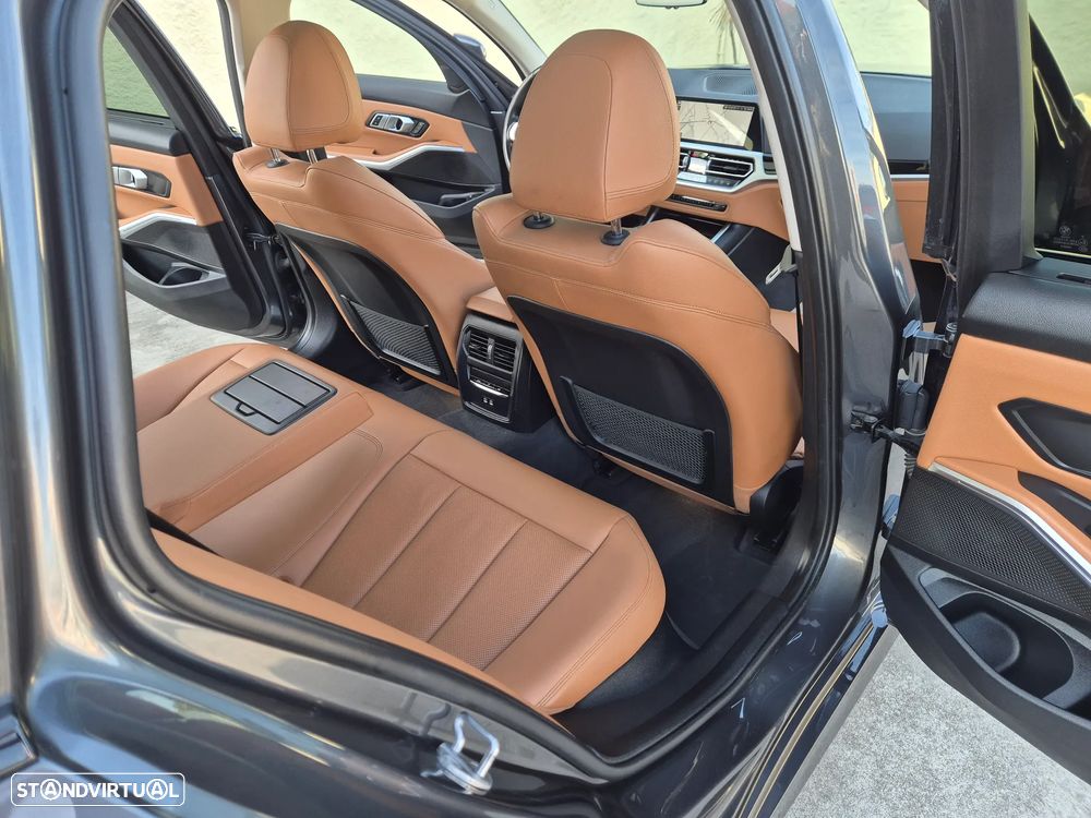 BMW 320 e Touring Line Luxury Auto - 45