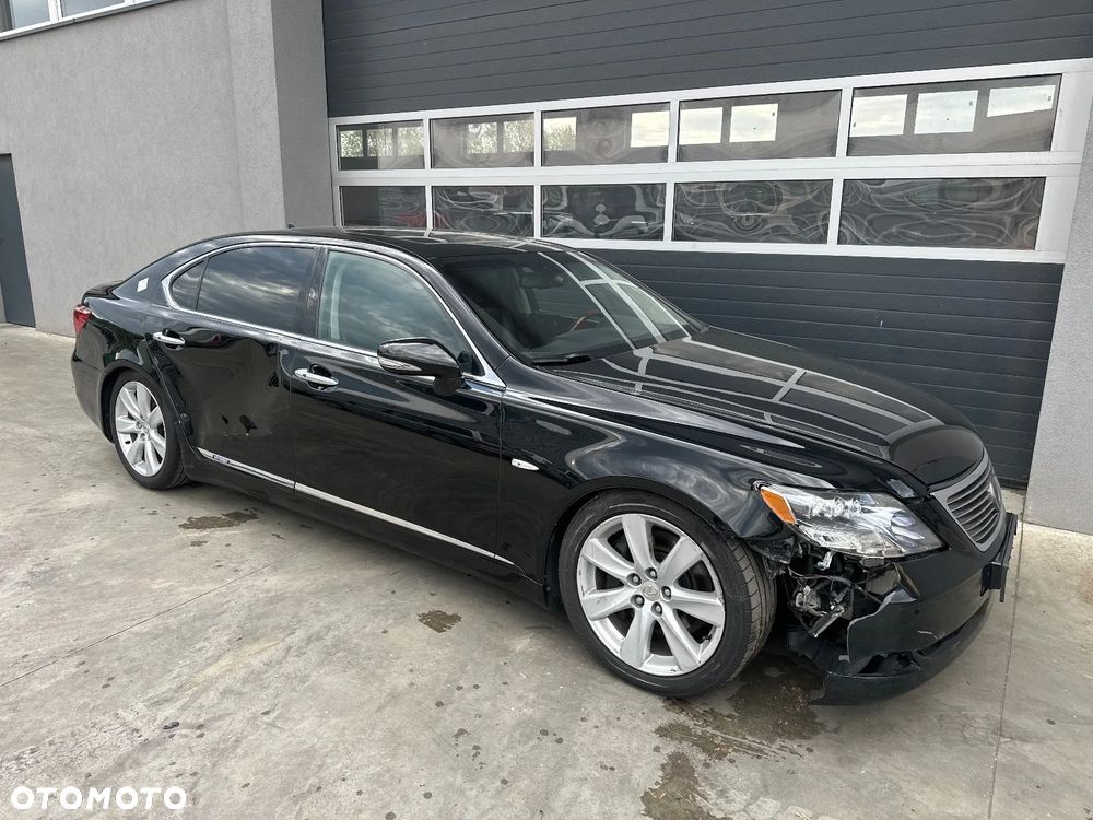 Lexus LS 600h Elite - 10