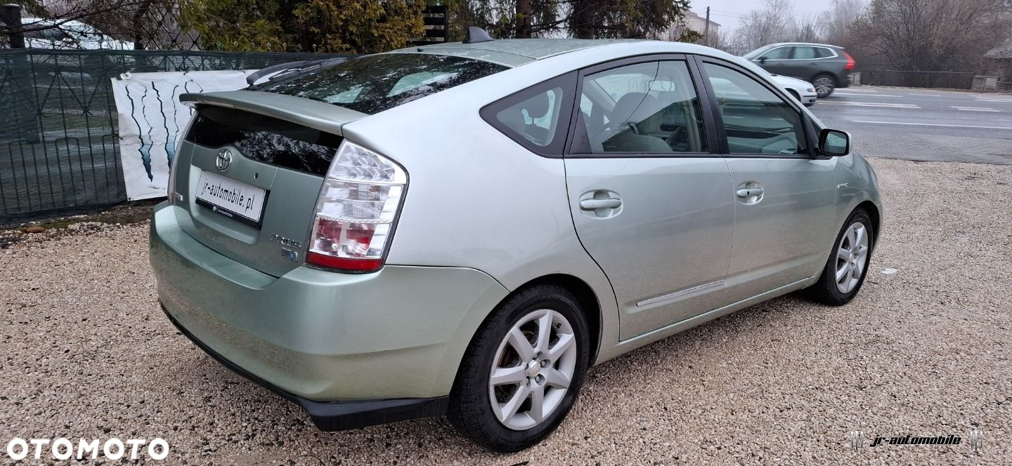 Toyota Prius - 2