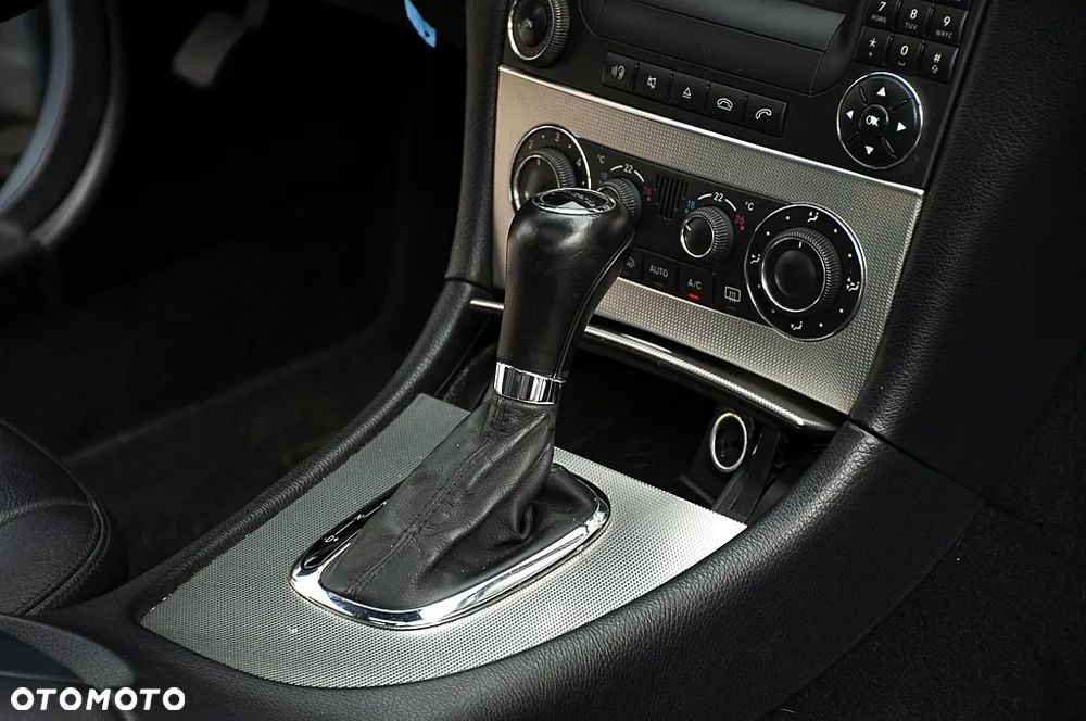 Mercedes-Benz CLK 320 CDI 7G-TRONIC Avantgarde - 25
