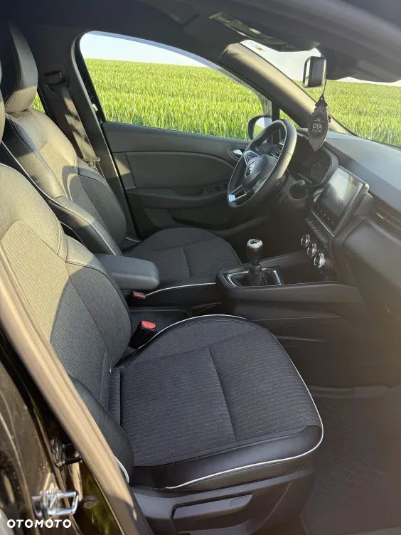 Renault Clio 1.0 TCe Techno - 9