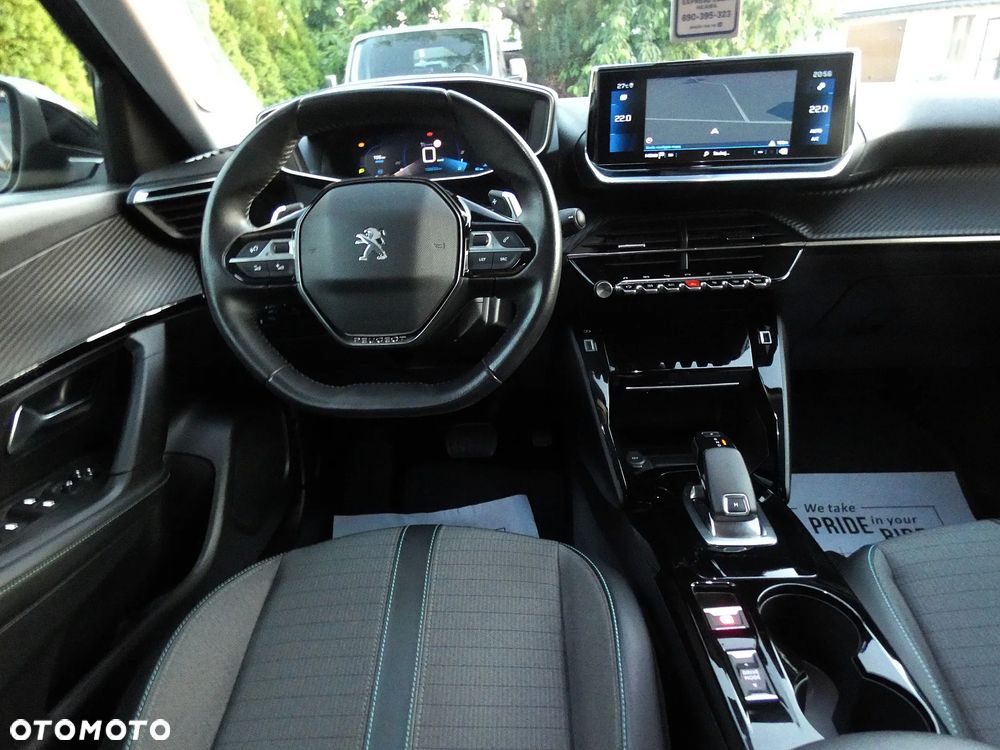 Peugeot 2008 1.2 PureTech Allure S&S EAT8 - 4